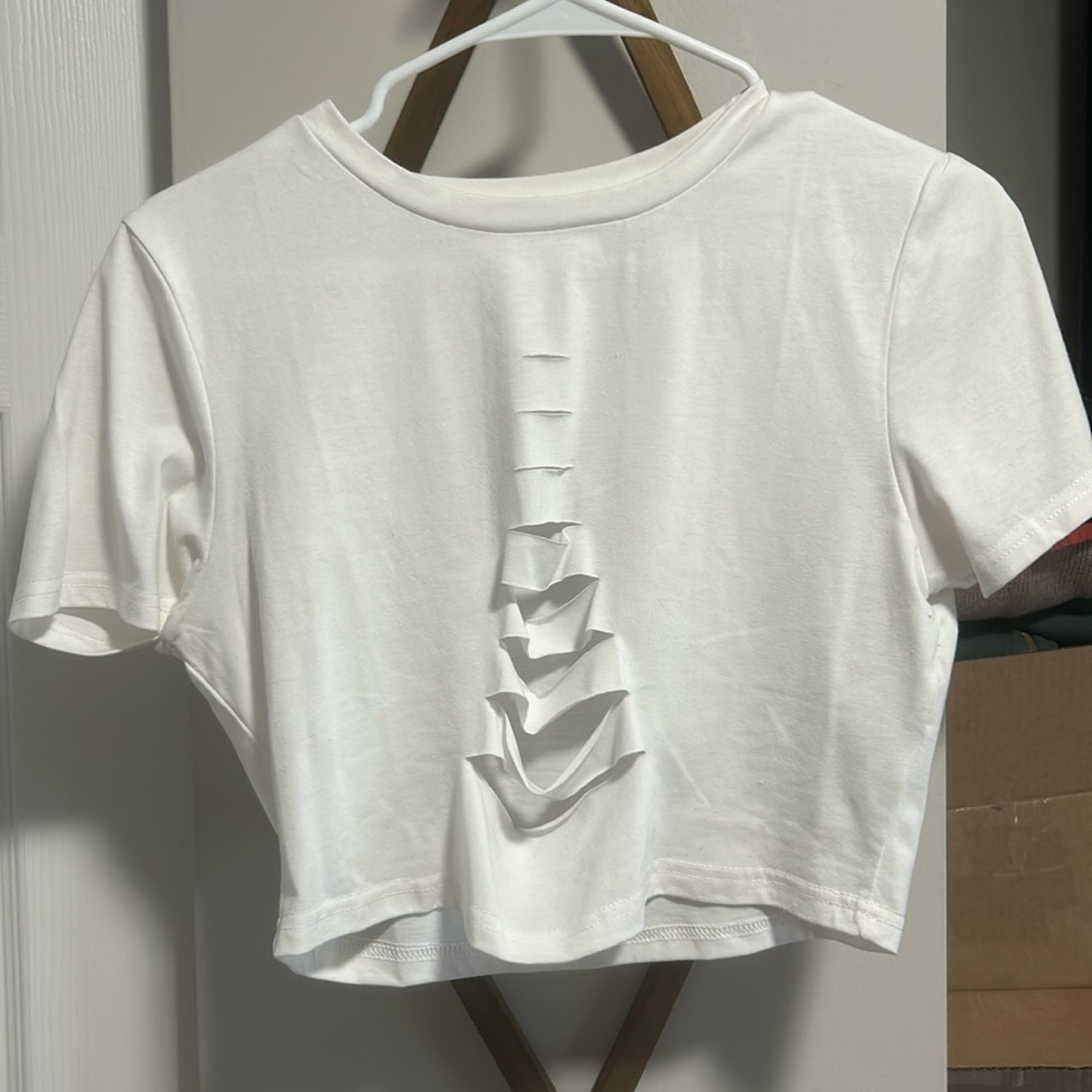 Cropped tee